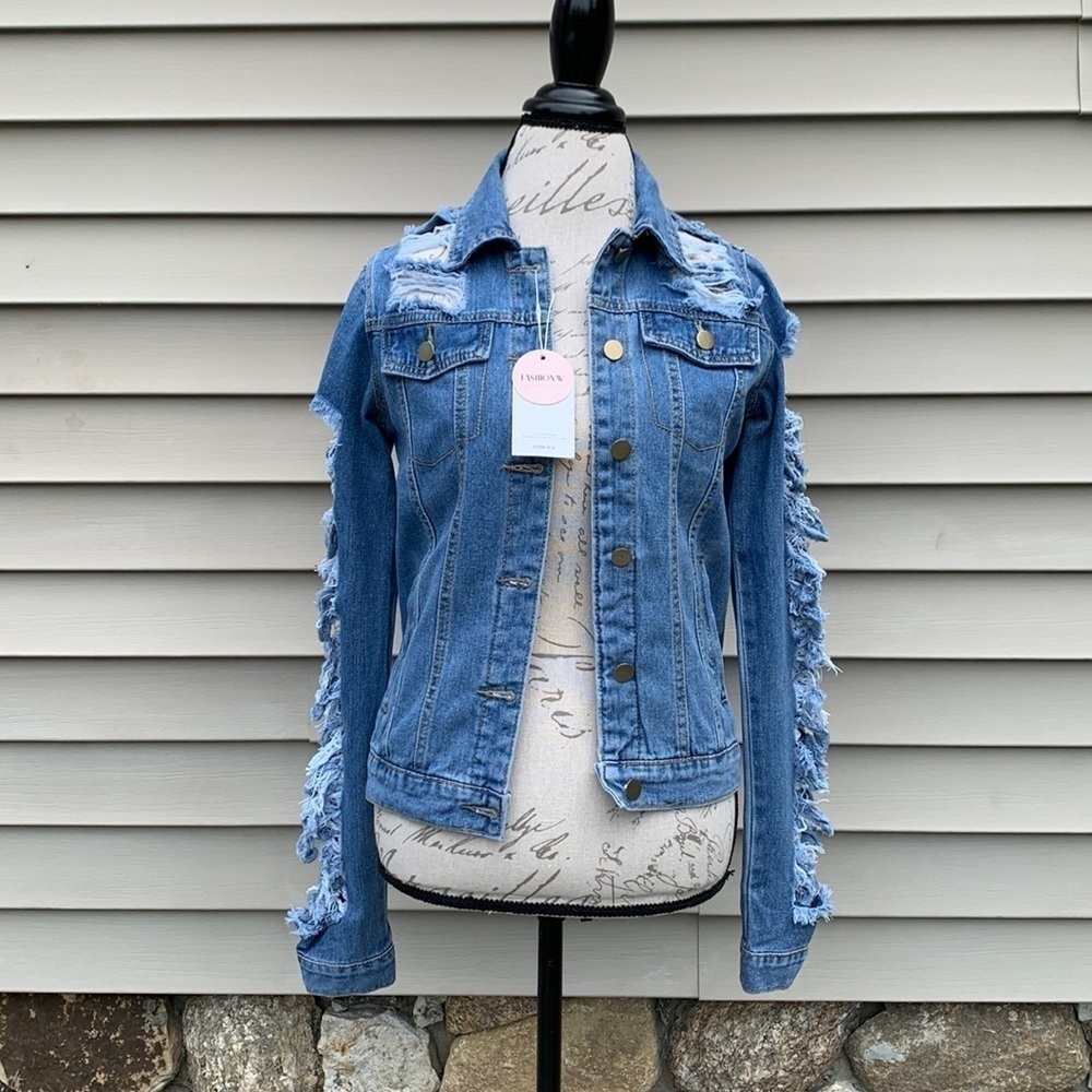 FASHION V Deconstructed Jean Jacket